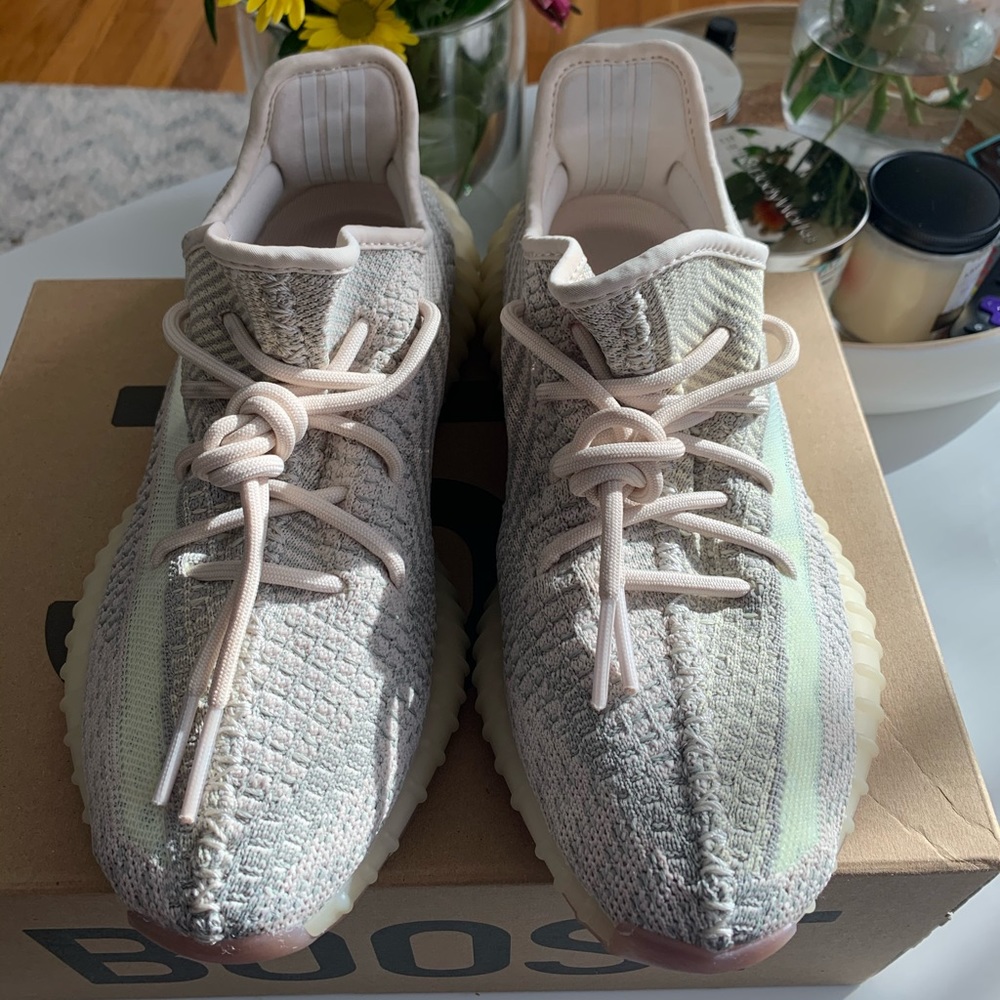 Yeezy Boost 350 V2